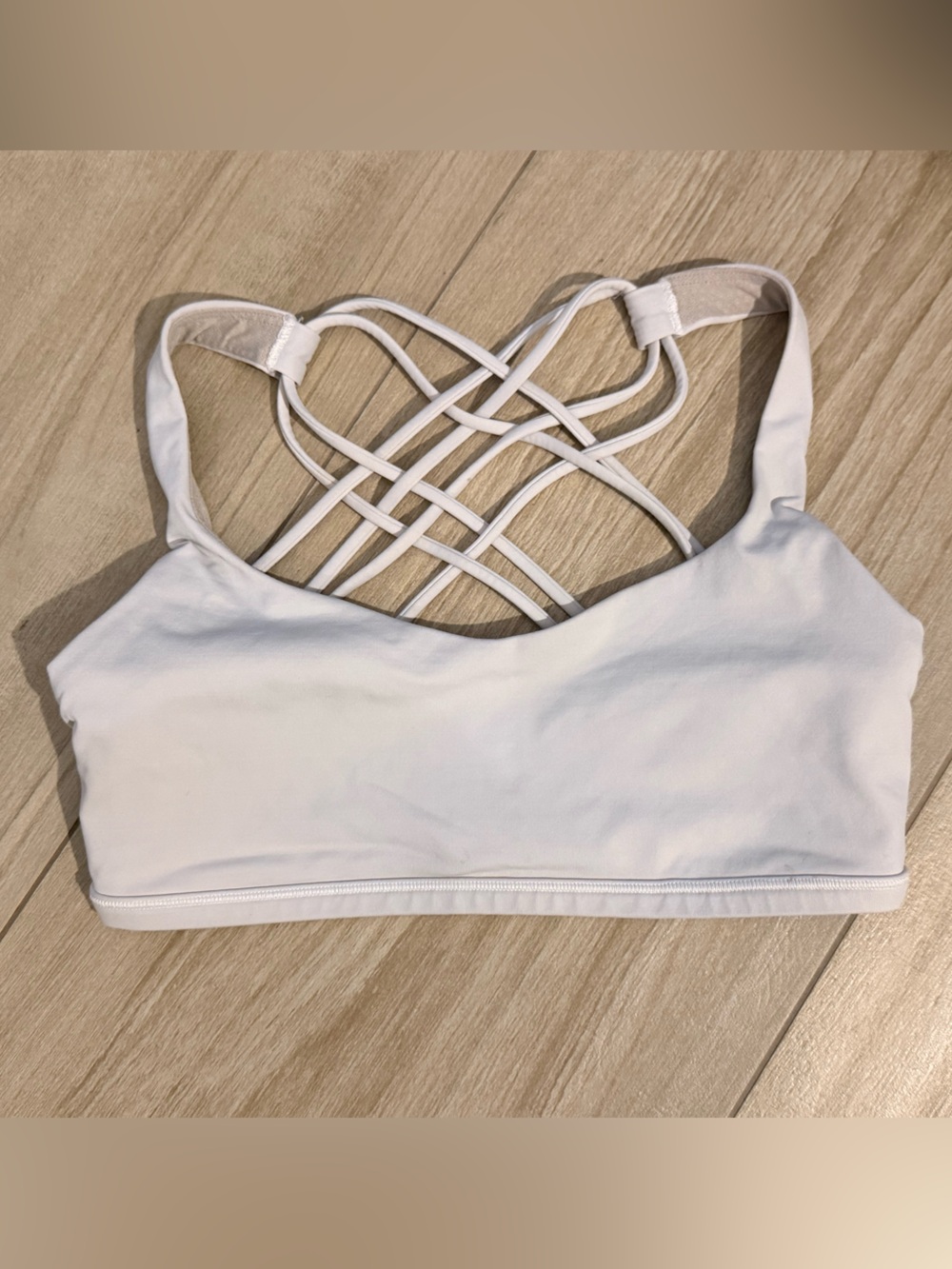 Lululemon Free to be white sports bra